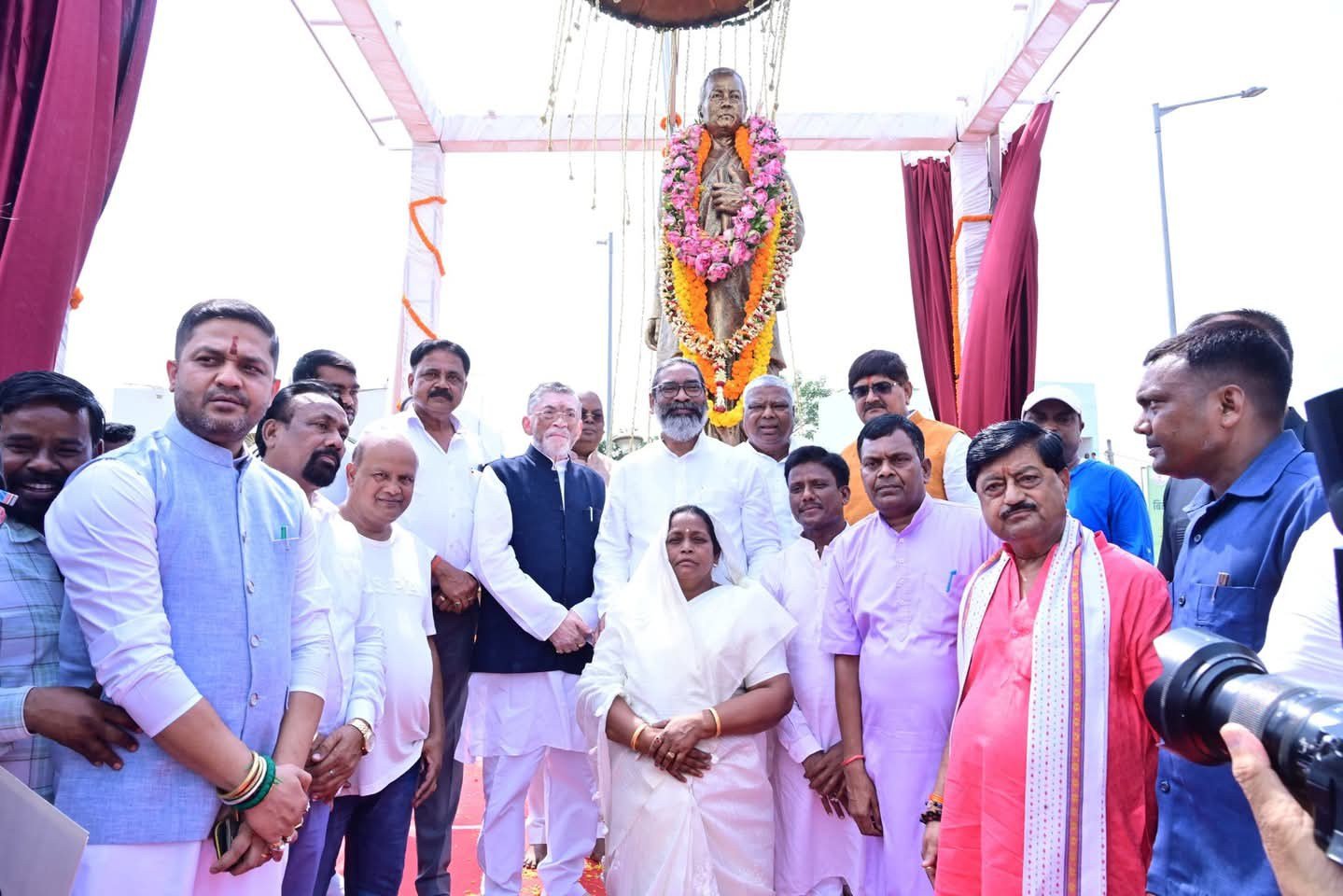 The unveiling the Statue of Binod Bihari Mahto Ji in BBMKU University Dhanbad